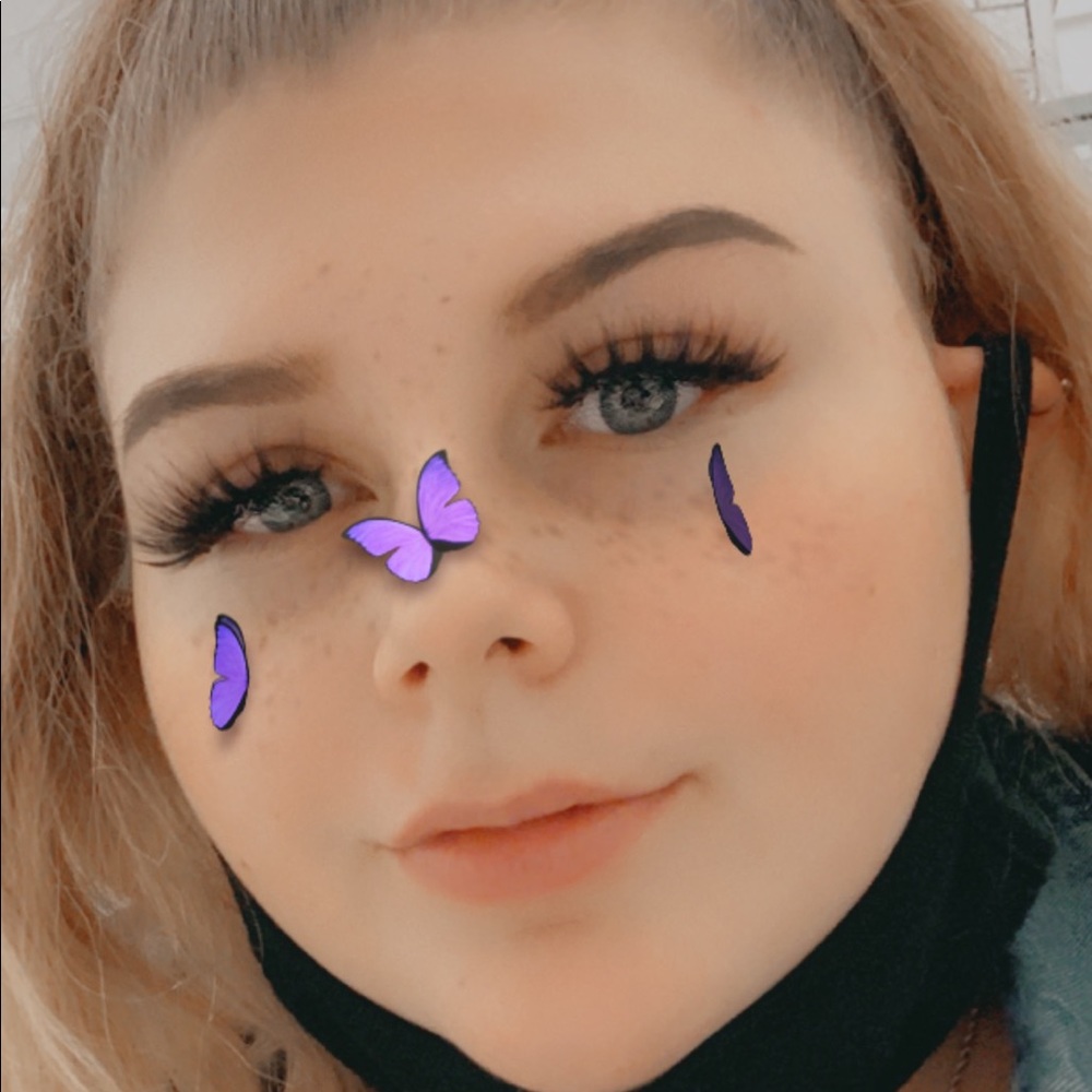 Meet your Posher, Alysha